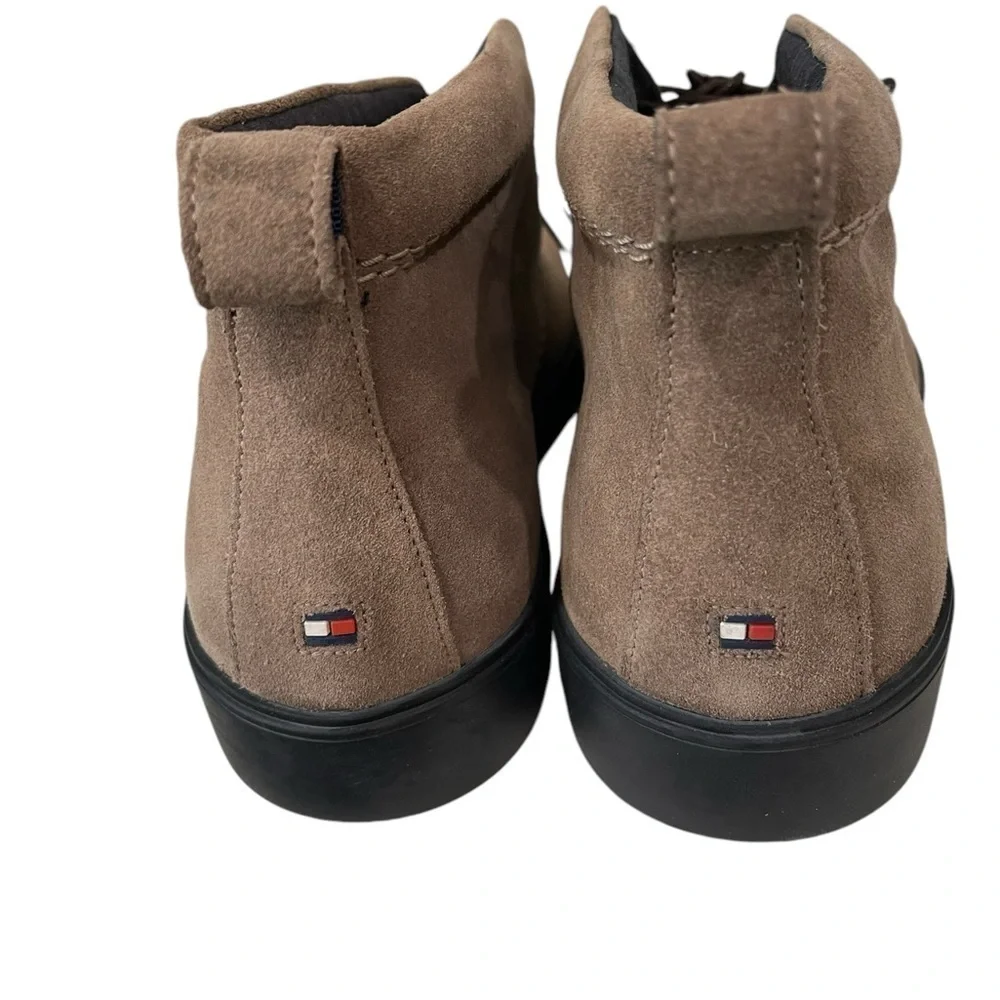Tommy Hilfiger Men’s Classic Suede Lace  Chukka  Boot U.S. Size 11.5